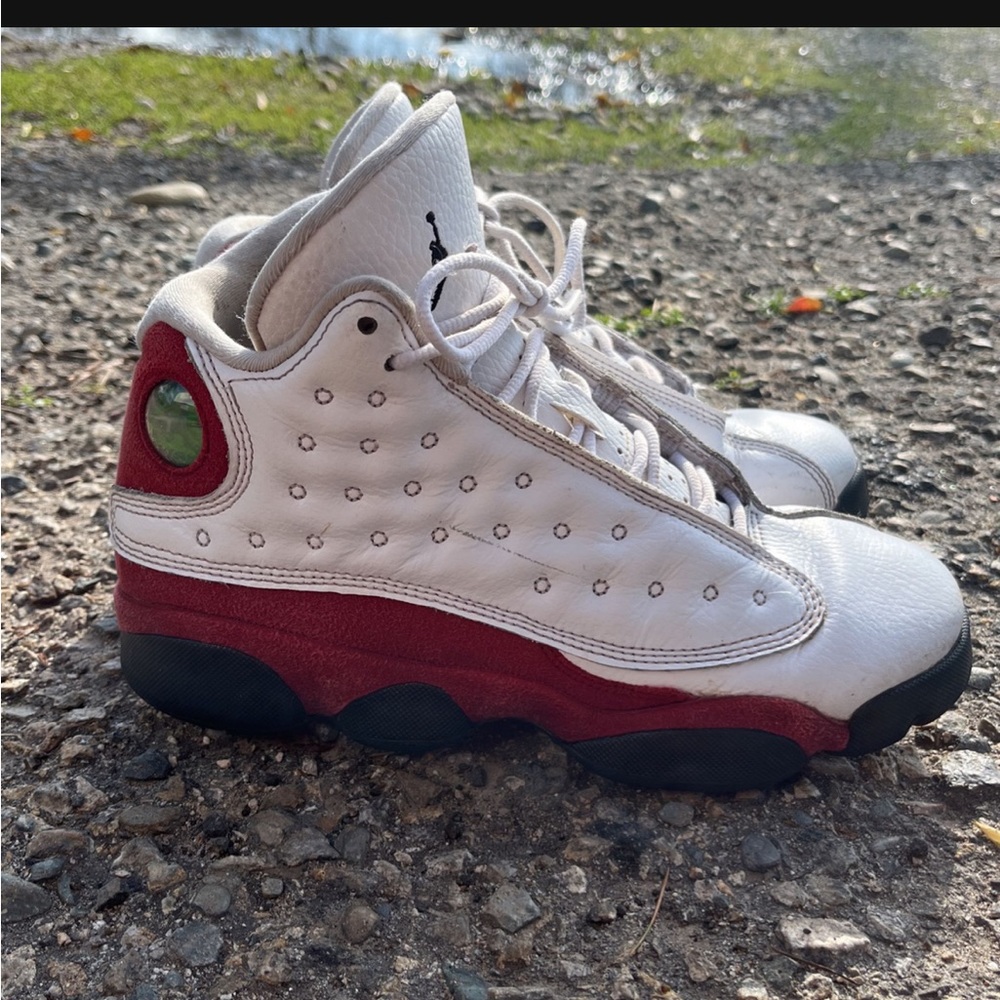 Jordan 13s ‘retro chicago’